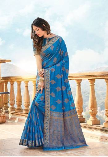 Grab This Very Beautiful Pretty Elegant Saree In Blue Color Paired?With Blue Colored Blouse. This Saree And Blouse Are Fabricated On Handloom Cotton Beautified With Pretty Weave.