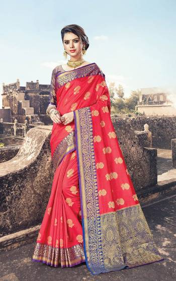 Flaunt Your Rich And Elegant Taste In This Elegant Looking Dark Pink Colored Saree. This Saree Is Fabricated On Handloom Cotton Silk Paired With Jacquard Silk Fabricated Blouse. It Is Beautified With Weave Giving An Enhanced Look.