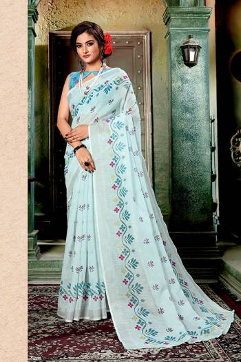 Flaunt Your Rich And Elegant Taste Wearing This Pretty Digital Printed Saree In Baby Blue Color Paired With Blue Colored Blouse. This Saree And Blouse Are Fabricated On Linen Cotton Which Gives A Rich Look To Your Personality
