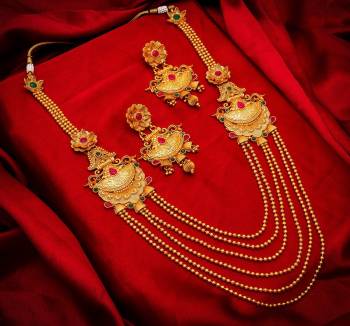 Buy This Heavy Necklace Set For The Upcoming Wedding Season. Pair?This Up With Your Heavy Ethnic Attire And As It Is In Golden Color, It Can Be Paired With Any Colored Attire. Buy Now?