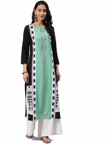 Add Some Casuals With This Readymade Printed Kurti. This Pretty Kurti Is Fabricated on Crepe And Available In All Regular Sizes. Its Fabric Is Soft Towards Skin And Esnures Superb Comfort All Day Long.