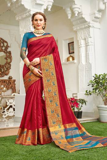 For A Royal Look, Grab This Designer Silk Based Saree In Red Color. This Saree And Blouse Are Fabricated On Handloom Silk Beautified With Weaved Lace Border. Buy This Pretty Elegant Saree Now.