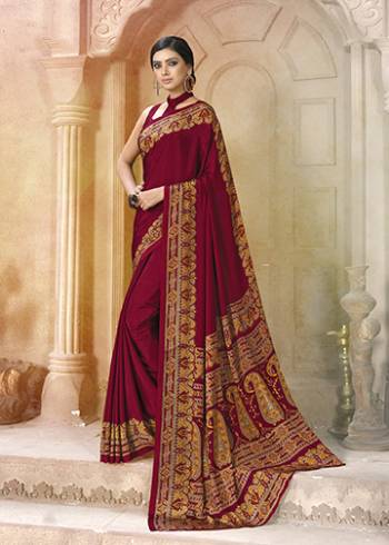 Add Some Casuals With This Pretty Saree Fabricated On Crepe. This?Saree And Blouse are Beautified With prints And It Is Light Weight And Easy To Carry All Day Long