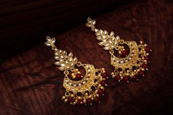 Grab This Lovely Pair Of Earrings To Pair With Your Traditional Wear And Mainly Lehenga. This Pretty Pair Can Be Paired With Same Or Contrasting Colored Ethnic Attire. Buy Now.?