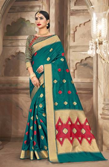 Flaunt Your Rich and Elegant Taste Wearing This Pretty Saree In Teal Blue?Color Paired With Teal Blue & Golden Colored Blouse. This Saree And Blouse Are Fabricated on Cotton Handloom Gives A Rich Look To Your Personality.