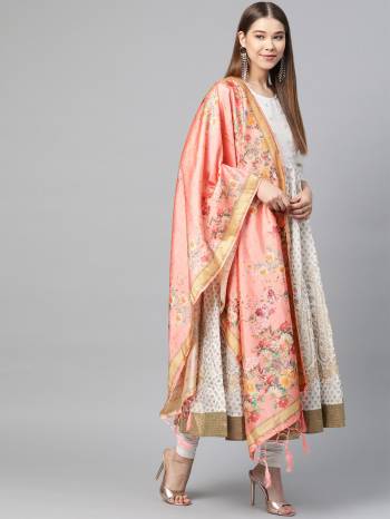 Grab This Classy Tassel Dupatta made from Jacquard Silk has decorative work like Digital Printed ,which makes it a smart pick for all occasions. You can wear this Dupatta in different styles Pairing Up With Different Kind Of Attires