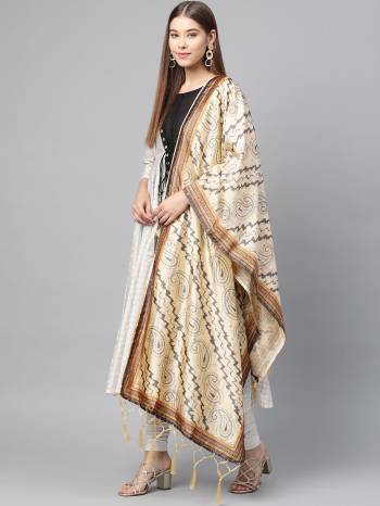 Grab This Classy Tassel Dupatta made from Jacquard Silk has decorative work like Digital Printed ,which makes it a smart pick for all occasions. You can wear this Dupatta in different styles Pairing Up With Different Kind Of Attires