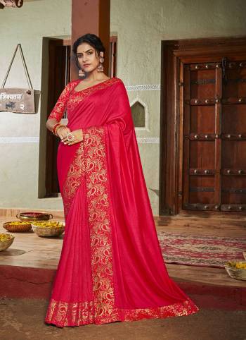 Add Some Rich And Elegant looking Simple Yet Designer Saree In Rani Pink Color. This Saree Is Fabricated On Art Silk Paired with Jacquard Silk Fabricated Blouse. Buy Now.