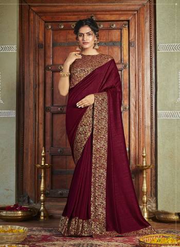 Celebrate This Festive Season With Beauty And Comfort Wearing This Simple And Elegant Looking Designer Saree In Maroon Color. This Saree Is Silk Based Paired With Jacquard Silk Fabricated Blouse