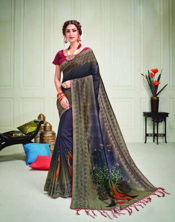 Emit a radiance of a graceful Indian woman in this particularly divine piece spruced with kalamkari-inspired print on the short pallu and kantha details. Drape It in a free-falling pallu drape to look ethereal. 