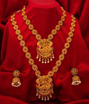 For A Queen Look, Here Is A Designer Royal Looking Necklace Set With Two Necklaces With A Pair Of Earrings. This Necklace Set Can Be Paired With Heavy Or Light Ethnic Attire Alos Can Be Wore Single Or Both At A Time For More Enhanced Look. Buy Now