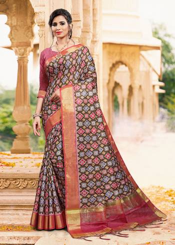 Grab This Lovely Printed Saree Which Is Suitable For Your Semi-Casuals And Festive Wear, This Saree And Blouse Are Fabricated On Art Silk Which Is Durable And Easy To Care For. 