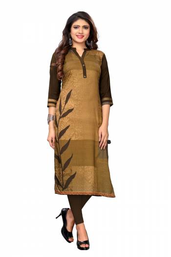 Add Some Casuals To Your Wardrobe With This Simple Kurti Fabricated On Crepe. This Pretty Kurti IS Beautified With Prints And Can be Paired With Same Of Contrasting Colored Bottom. 