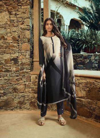 Add Some Casuals With This Printed Dress Material In Black and White Color. Its Top And Bottom Are Crepe Based Paired With Georgette Fabricated Dupatta. It Is Light In Weight And Easy To Carry All Day Long. 