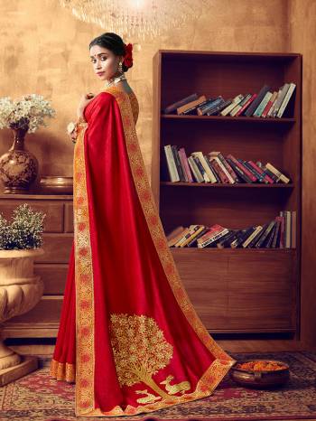 Celebrate This Festive Season In Beautiful Royal Look Wearing this Designer Saree In Red Color. This Pretty Saree Is Fabricated On Art Silk paired With Jacquard Silk Fabricated Blouse. It Color and Fabric Gives A Rich Look To Your Personality. 