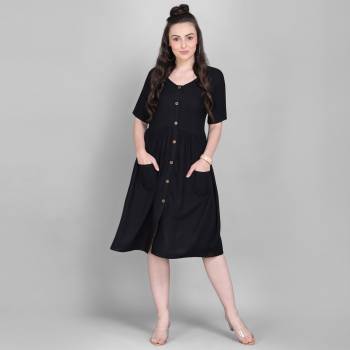 Grab This Super Comfy Readymade Kurti In Black Color Fabricated On Rayon. Its Pretty Tunic Pattern And Fabric Ensures Superb Comfort All Day Long. Buy Now.