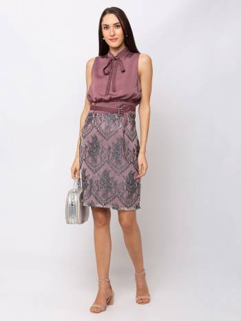 For A Glam Look, Grab This Designer Party Wear One Piece In Mauve And Grey Color. This Pretty Piece Is Satin Based Which Also Gives An Attractive Look To Your Personality. 