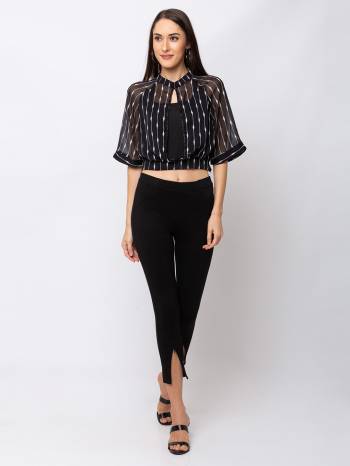 Here Is A Trendy and Pretty Readymade Top For Your College Or Outing. It Is Light In Weight And Its Fabric Ensures Superb Comfort All Day Long.