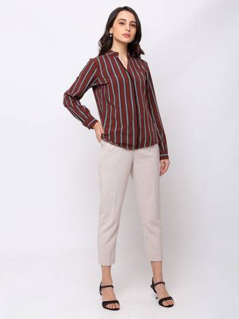 Here Is A Trendy and Pretty Readymade Top For Your College Or Outing. It Is Light In Weight And Its Fabric Ensures Superb Comfort All Day Long.