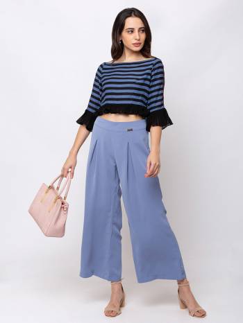 Here Is A Trendy and Pretty Readymade Crop-Top For Your College Or Outing. It Is Light In Weight And Its Fabric Ensures Superb Comfort All Day Long.