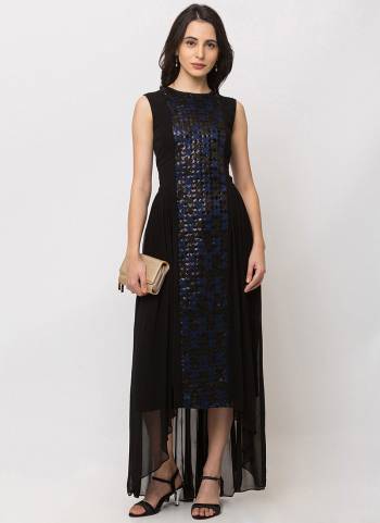 Grab This Readymade Gown In Black Color Fabricated On Jacquard. This Gown Is Light Weight And Easy to Carry Throughout The Gala. 